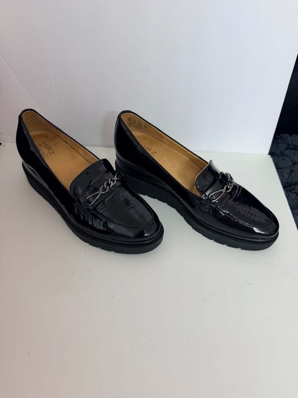 Naturalizer Expert Chunky Platform Loafers Black Patent Leather Chain Detail 8.5